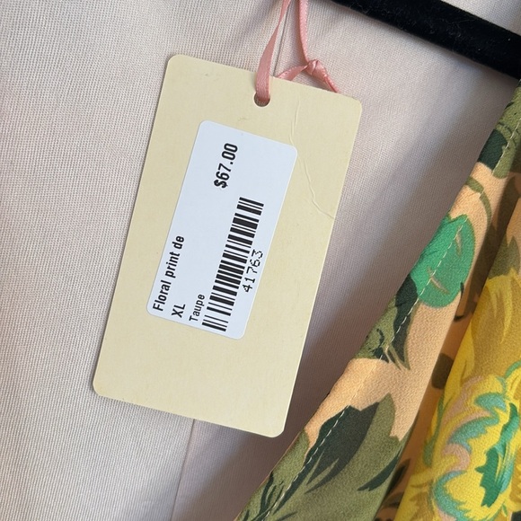 Entro Floral Print Maxi Dress - Picture 6 of 8